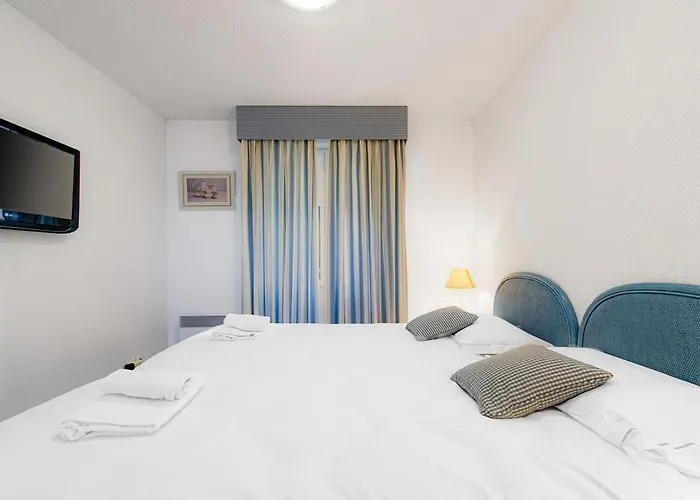 Splendide En Centre-ville Avec Parking Et Climatisation Apartment Menton