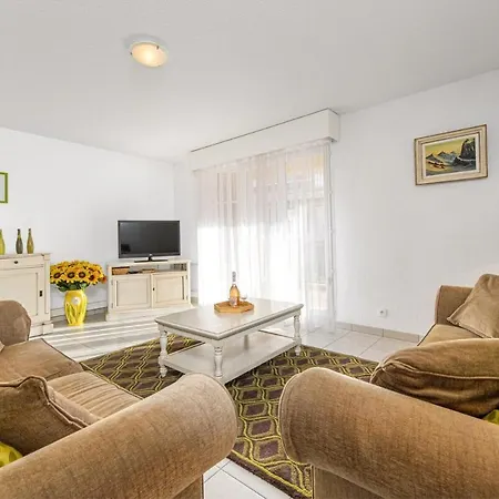 Splendide En Centre-ville Avec Parking Et Climatisation