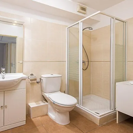 Splendide En Centre-ville Avec Parking Et Climatisation Appartamento