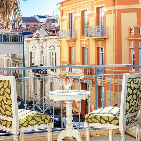 Splendide En Centre-ville Avec Parking Et Climatisation *