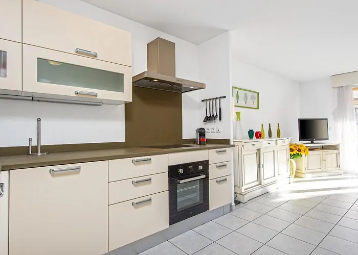 Splendide En Centre-ville Avec Parking Et Climatisation * マントン