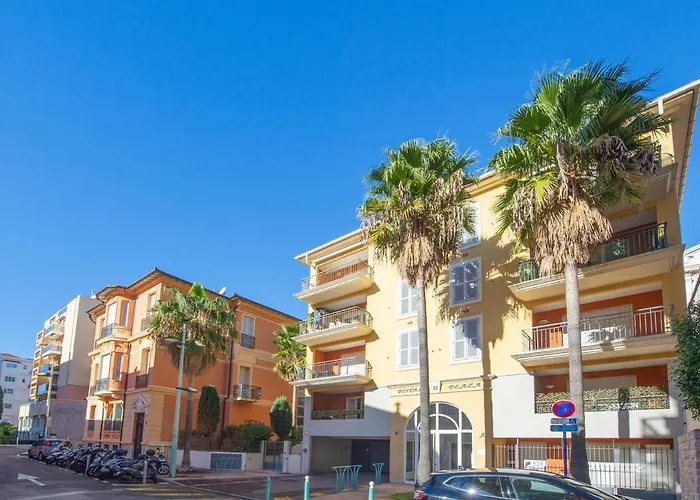 Splendide En Centre-ville Avec Parking Et Climatisation Menton