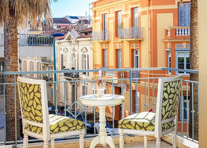 Splendide En Centre-ville Avec Parking Et Climatisation *